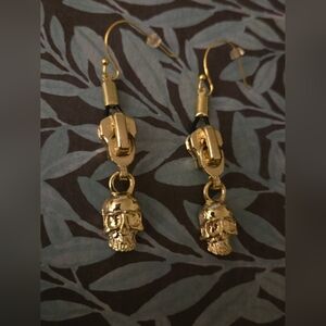🆕️ Artist-made Gold Tone Zipper Skull Earrings
